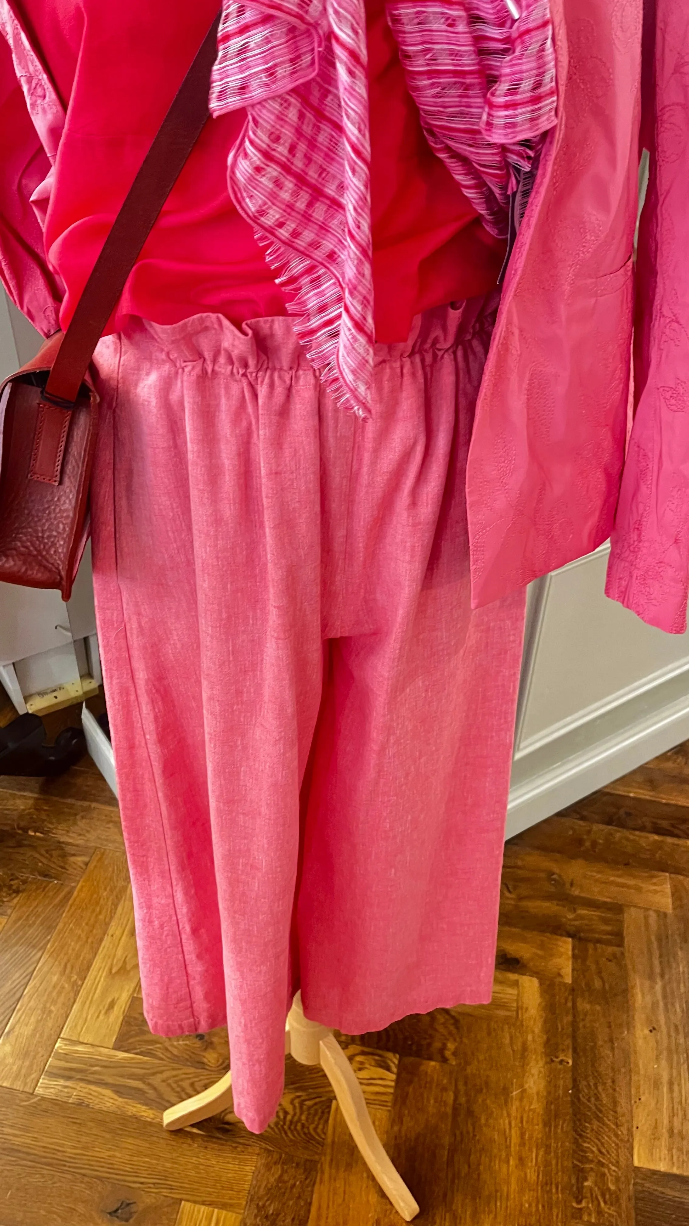 rialto48 Wide Leg Stretch Trousers in Raspberry